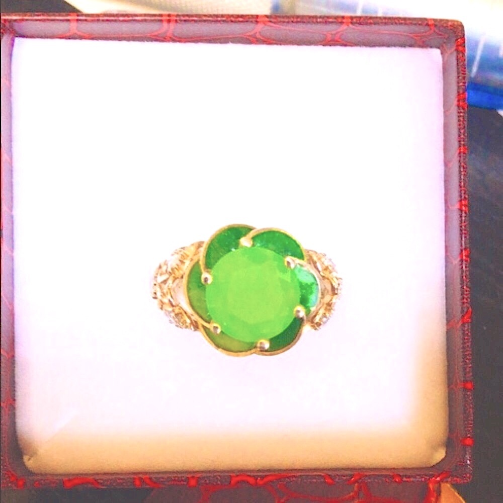 Art Deco Gold Genuine Chrysoprase Enamel Flower
